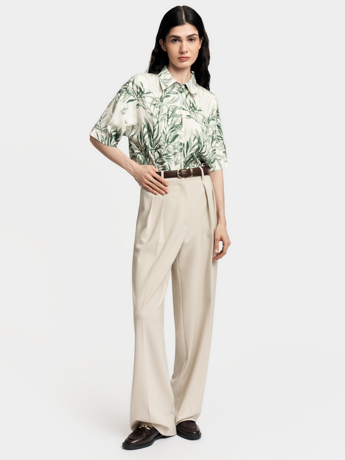 Рубашка из вискозы с коротким рукавом