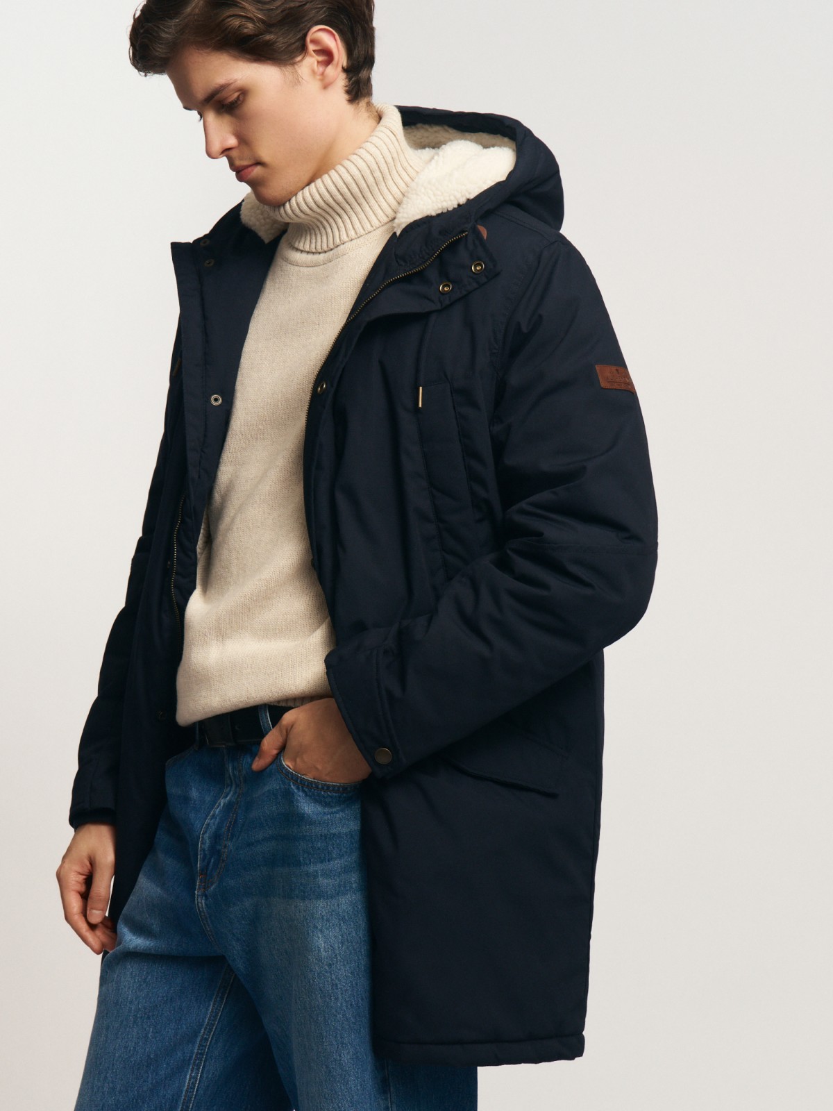 Тёплая куртка-парка с подкладкой из экомеха