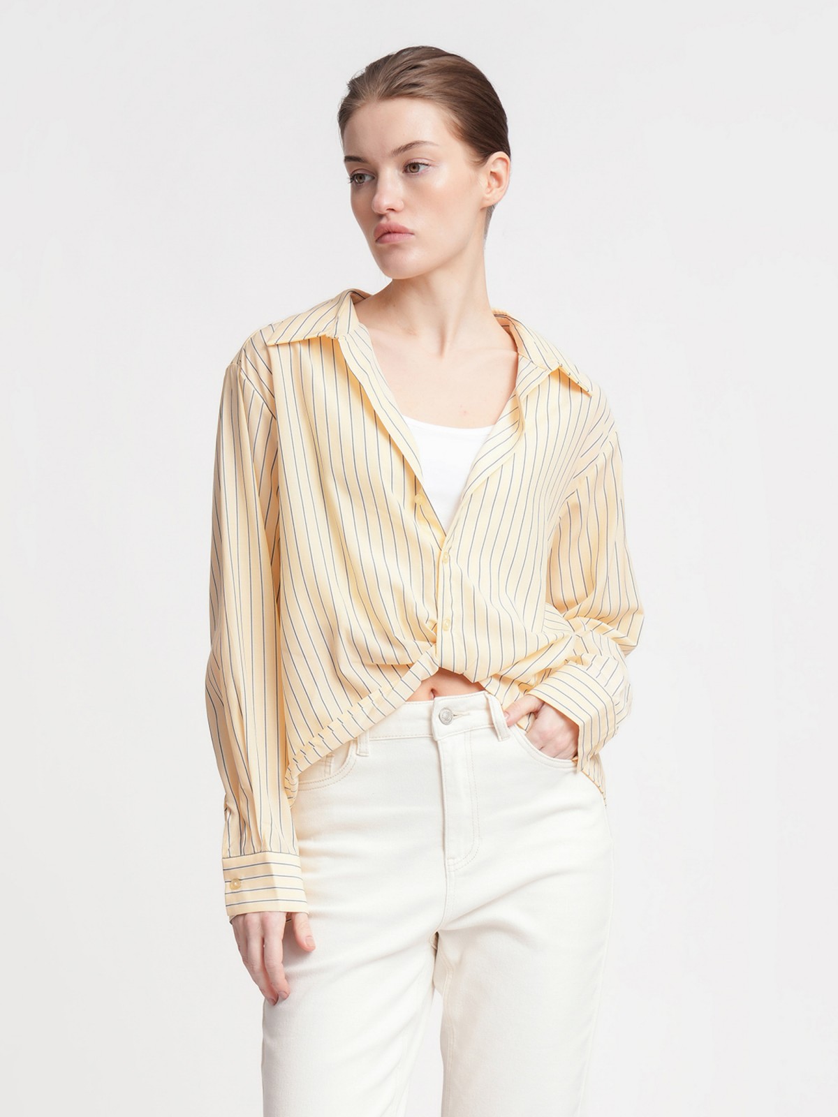 Блузка с  длинными рукавами