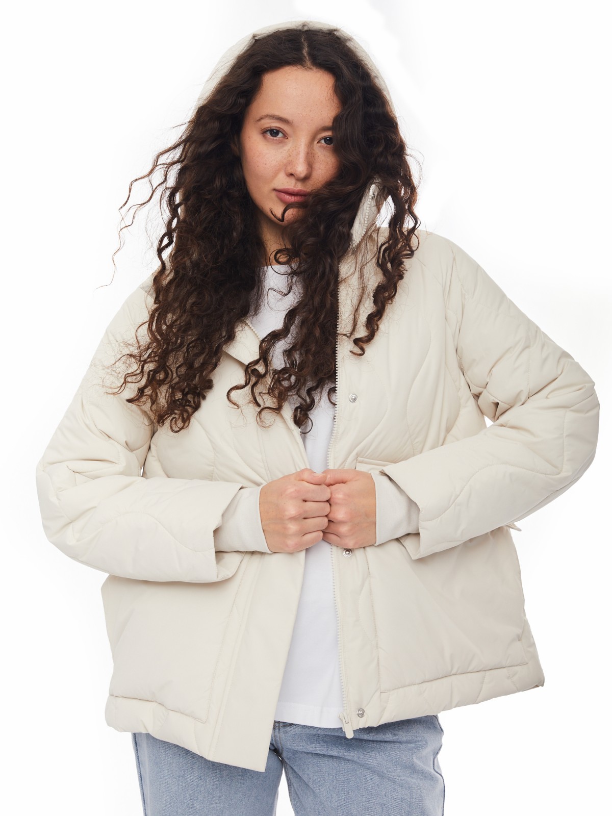 Тёплая дутая куртка оверсайз силуэта с капюшоном zolla 024125112424, цвет молоко, размер XS