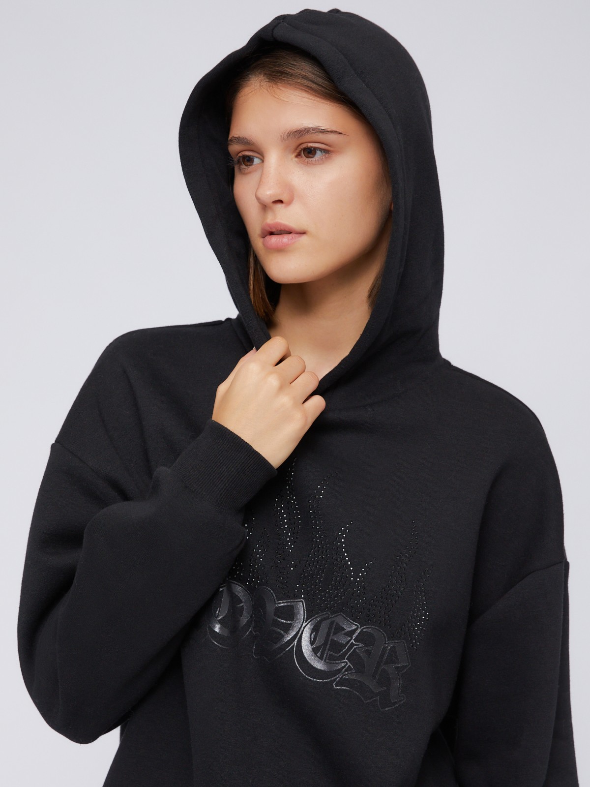 Утеплённый оверсайз худи со стразами