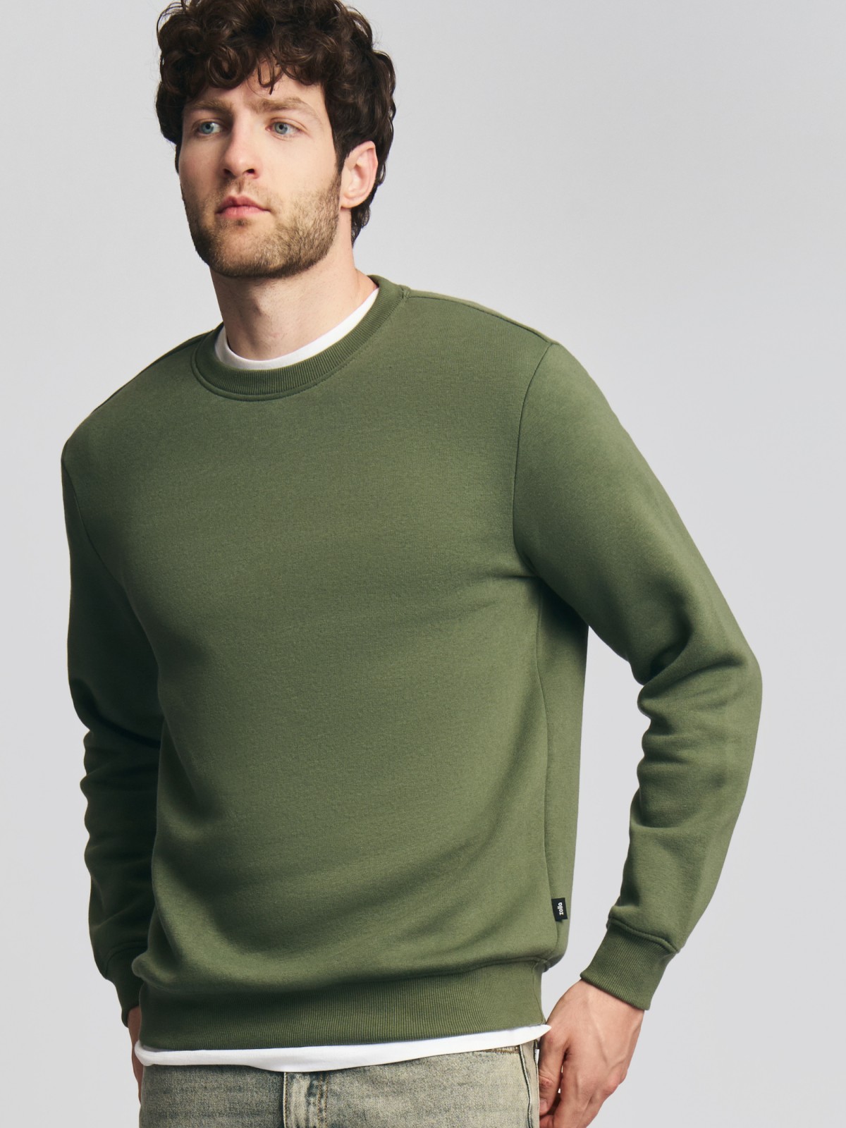 Утеплённый свитшот прямого кроя с длинным рукавом