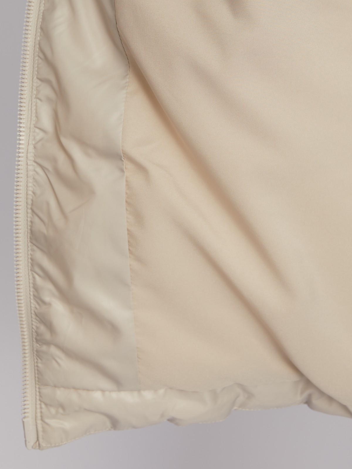 Тёплая стёганая куртка на молнии с капюшоном zolla 023345212014, цвет бежевый, размер XS - фото 4