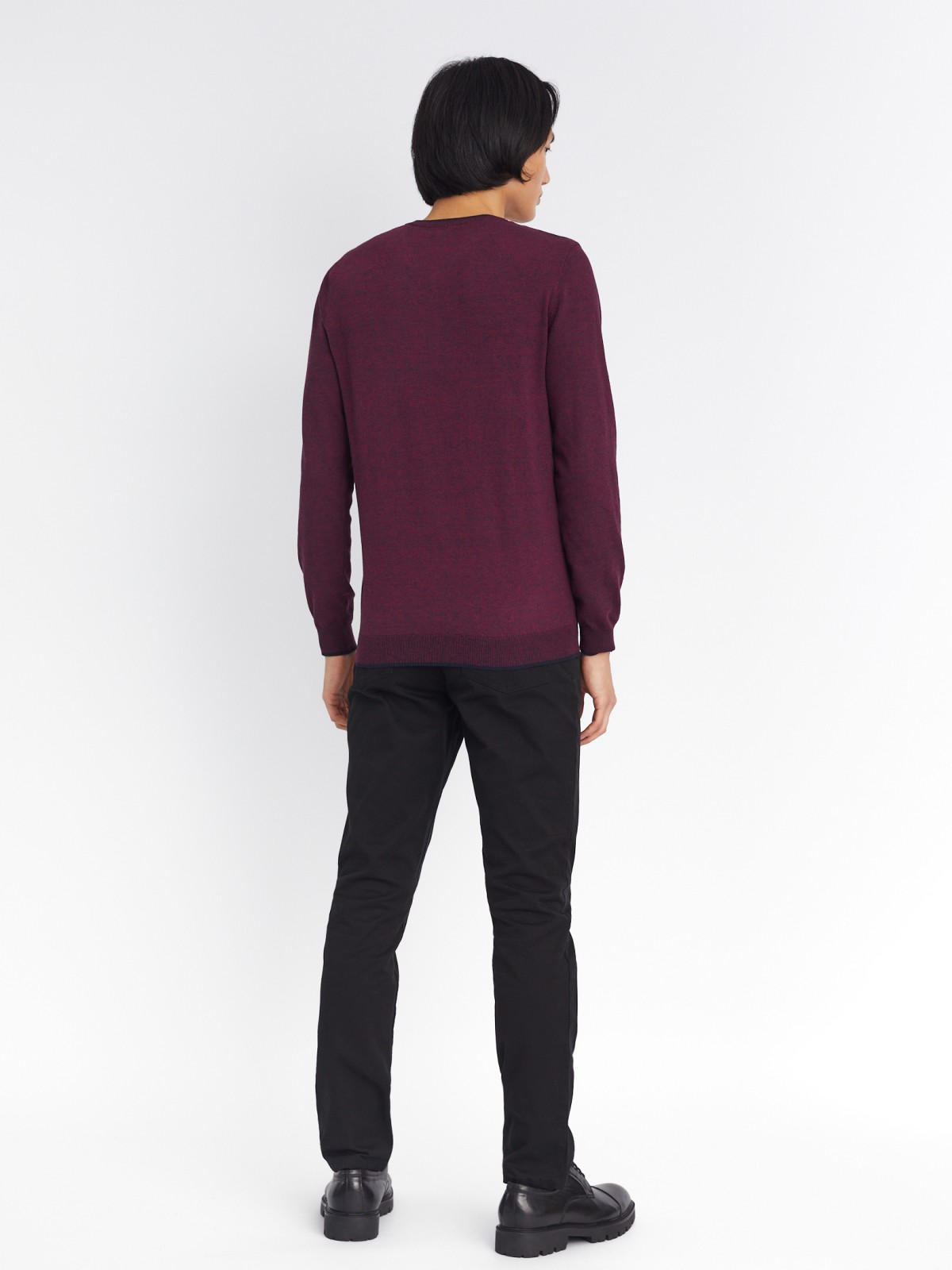 Тонкий трикотажный пуловер с треугольным вырезом и длинным рукавом zolla 213336165022, цвет бордо, размер M - фото 6