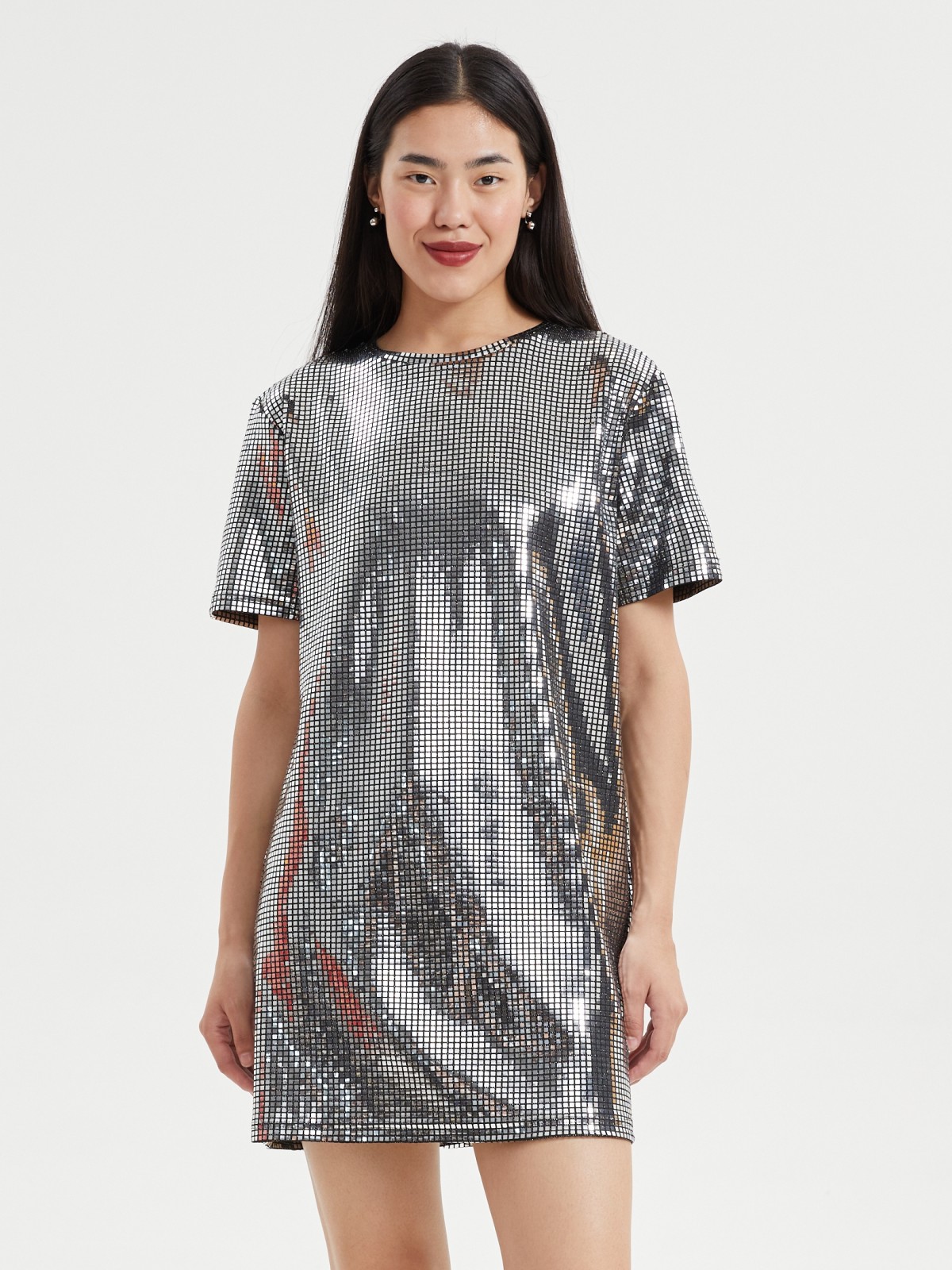 Платье-футболка мини с пайетками