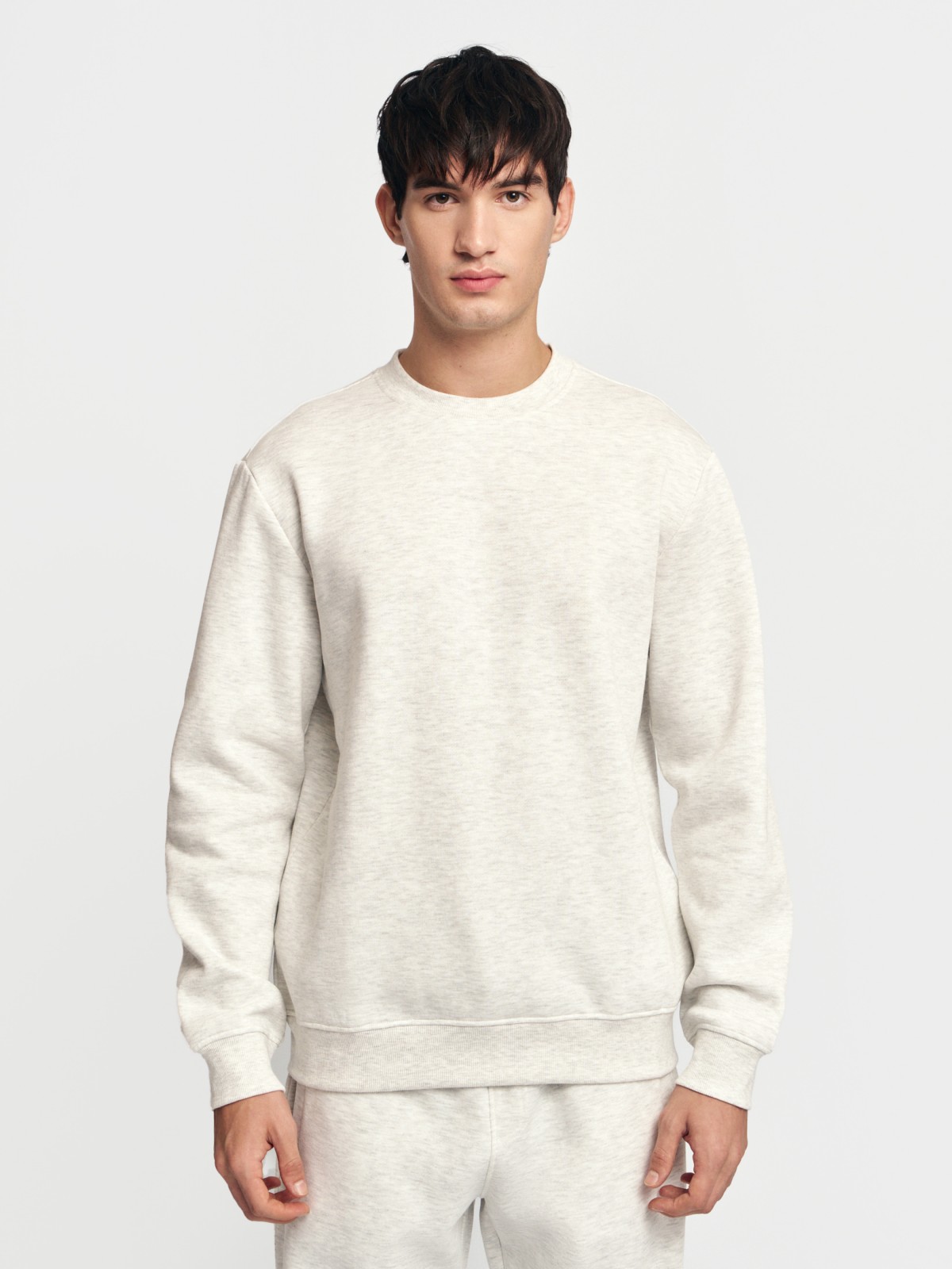 Утеплённый свитшот прямого кроя с длинным рукавом