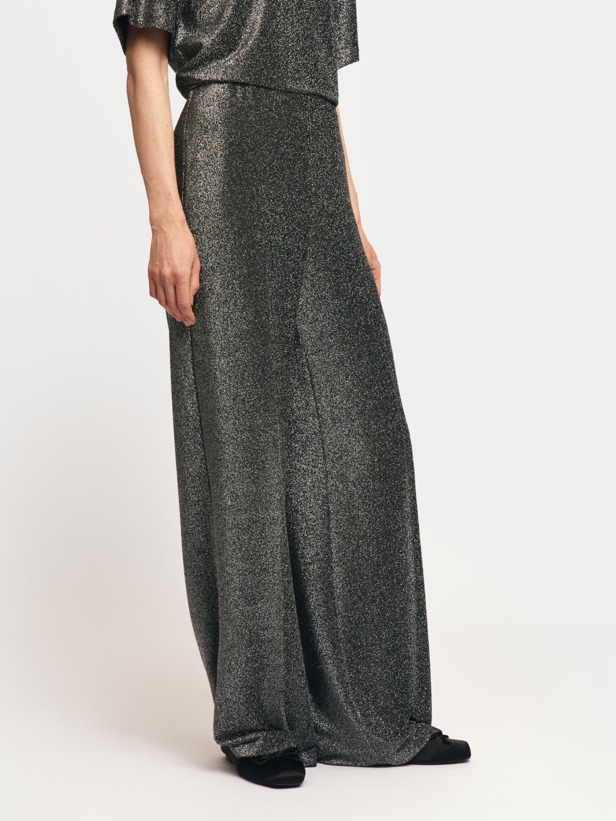 Брюки на резинке с люрексом и стрелками