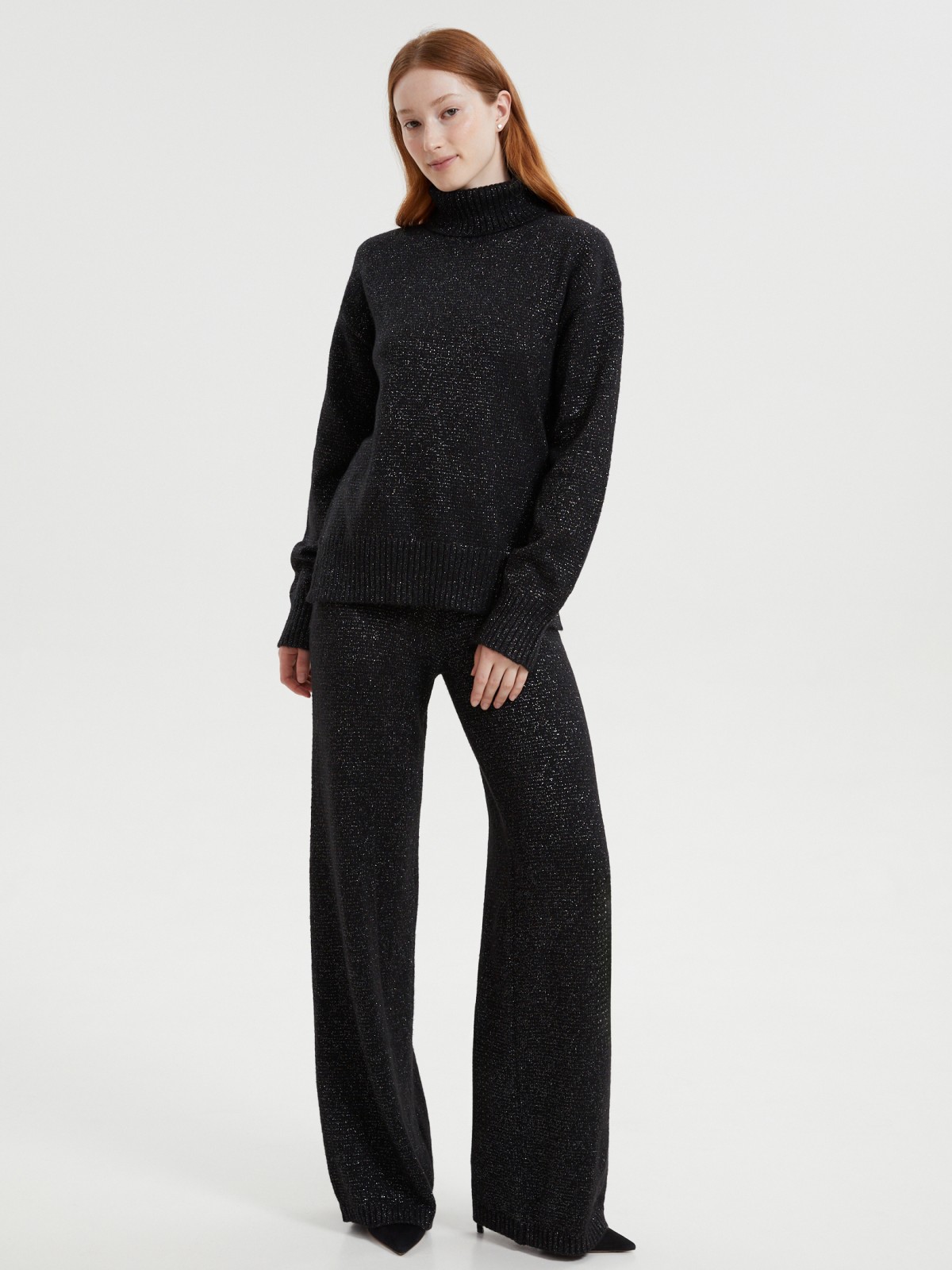 Вязаные брюки на резинке с люрексом