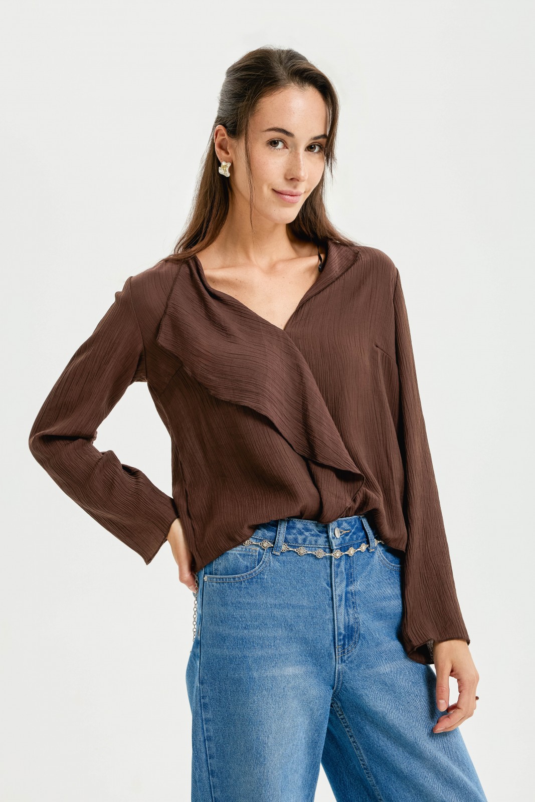 Блузка с воланами