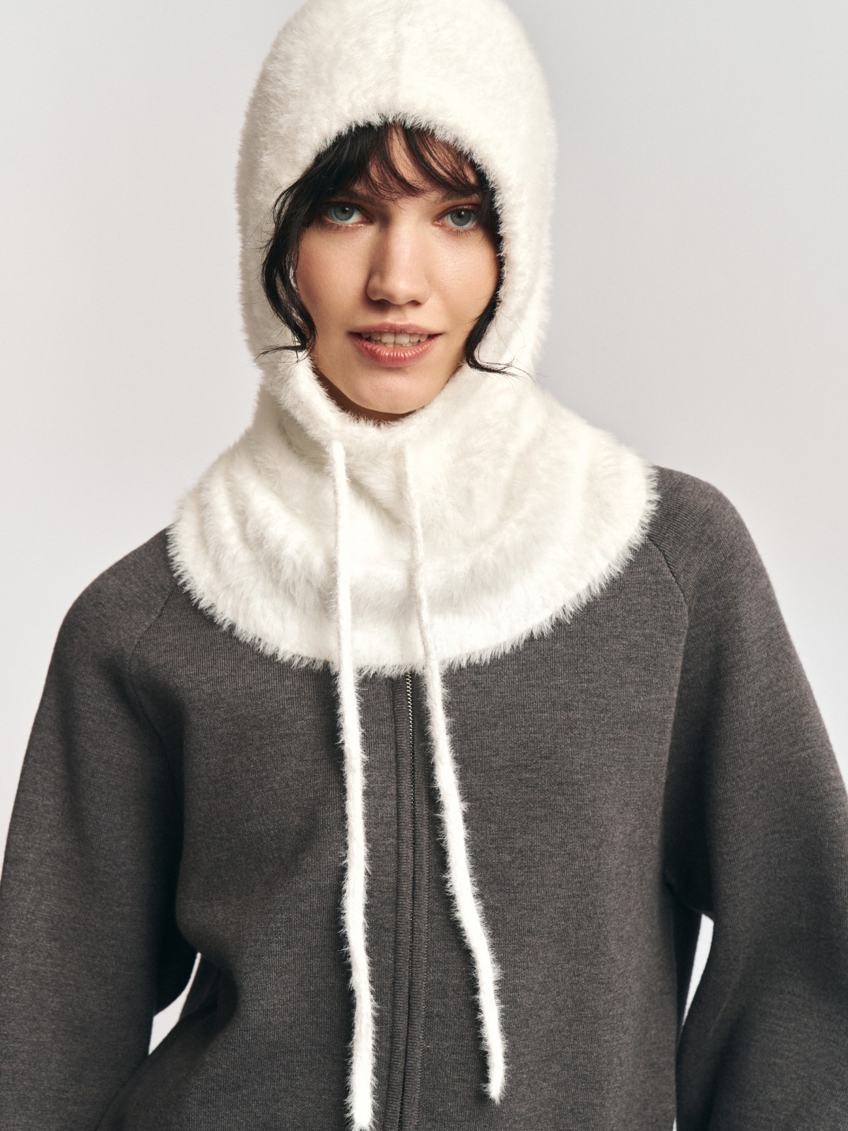 Вязаный капор