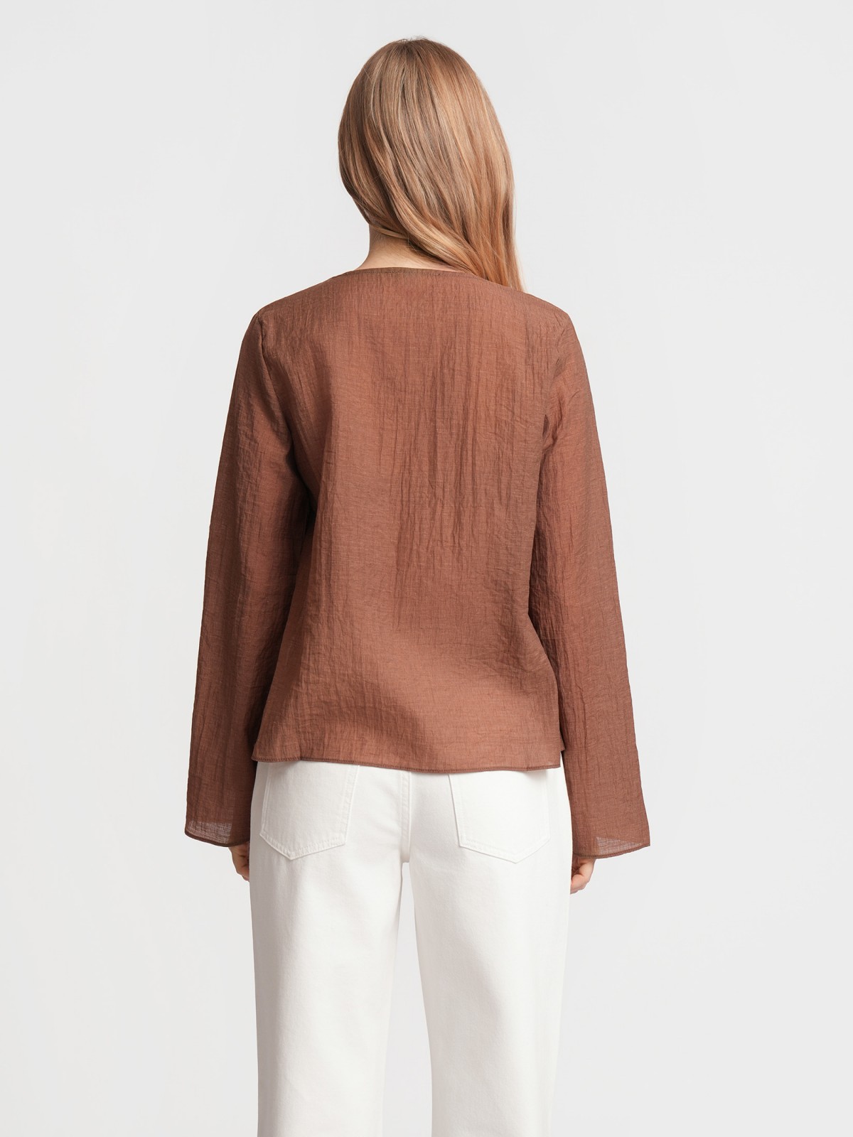 Блузка с воланами