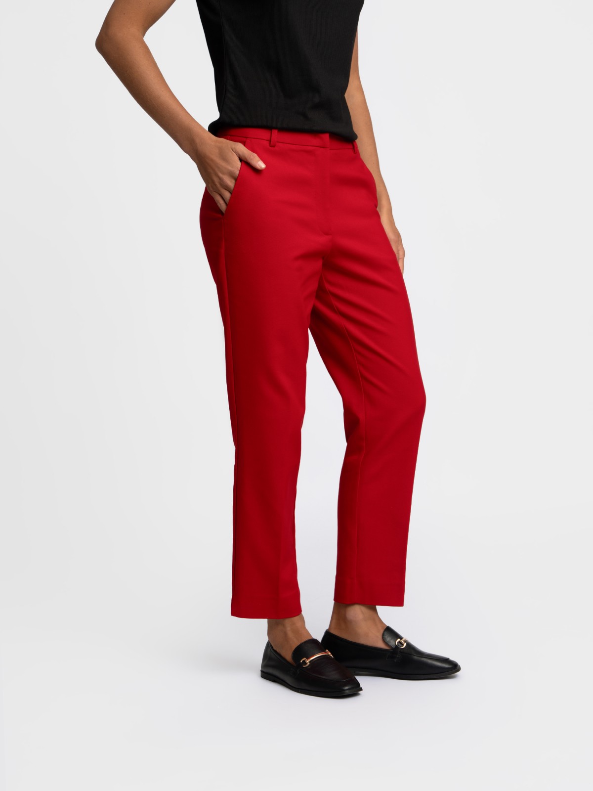 Офисные брюки силуэта Slim со стрелками