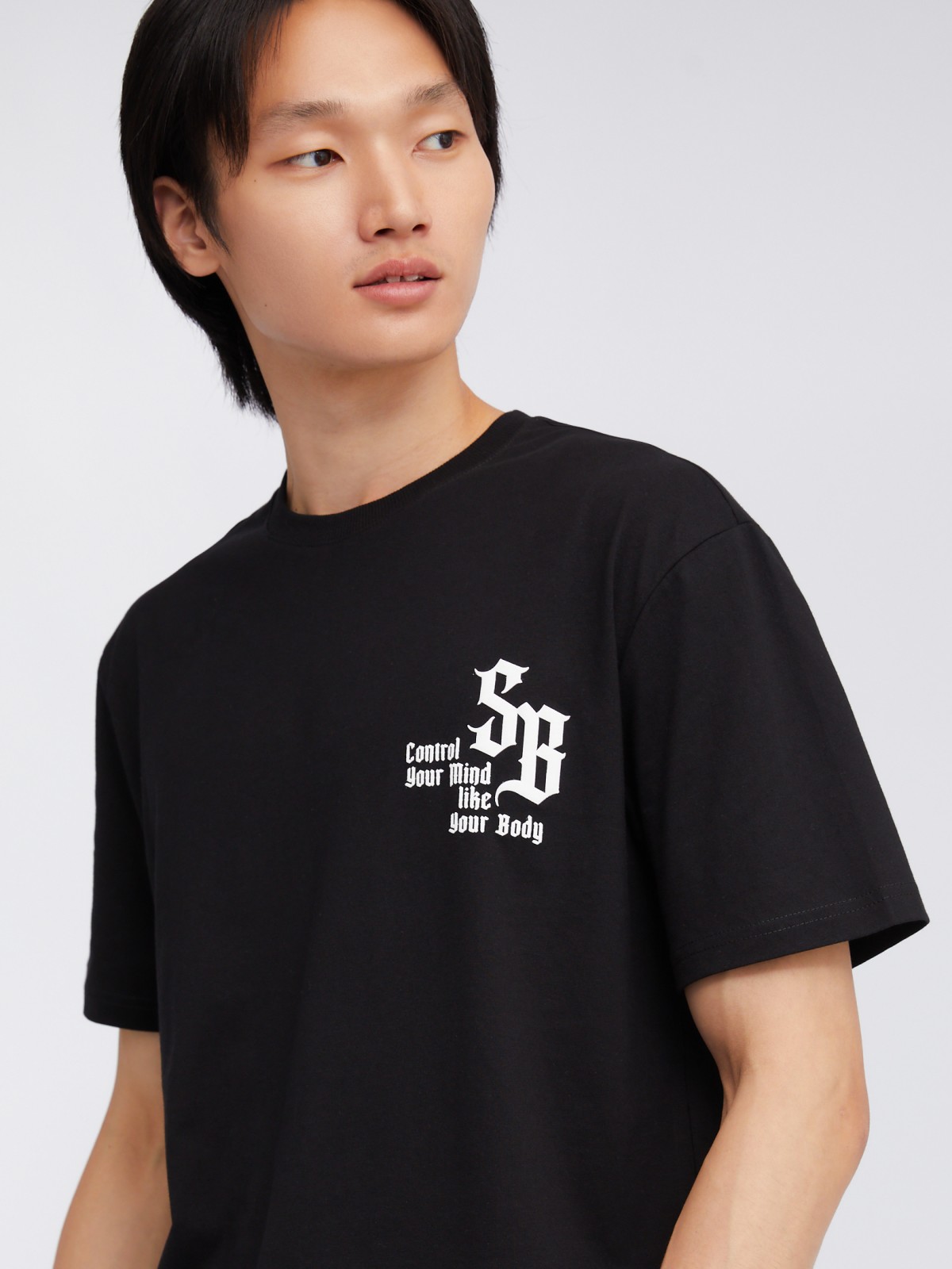 Футболка из хлопка с принтом на спине