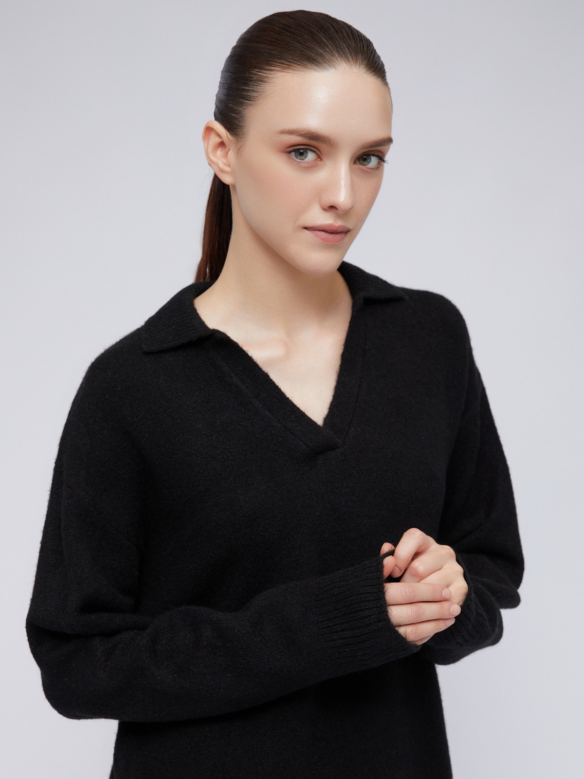 Вязаный пуловер с отложным воротником