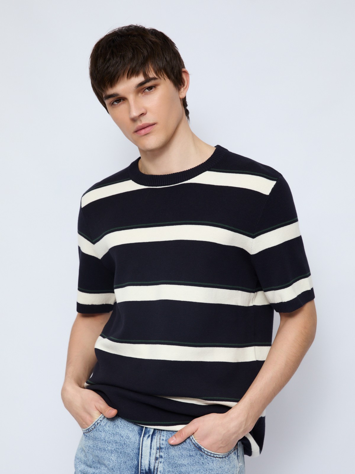 Футболка из вязаного трикотажа в полоску