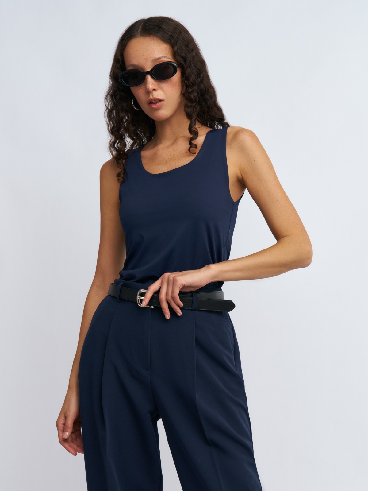 Бесшовный топ-майка без рукавов