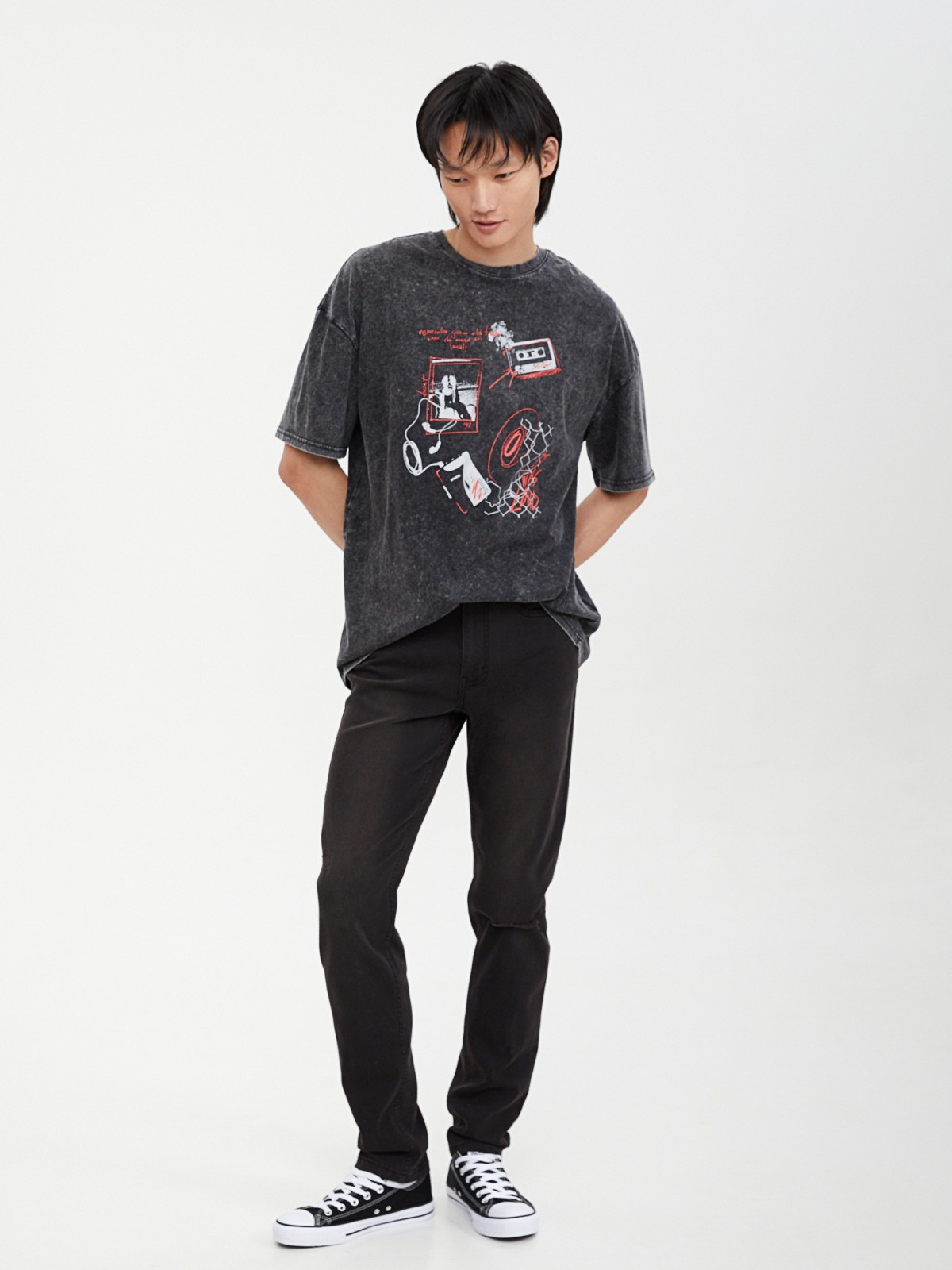 Джинсы фасона Slim рваные