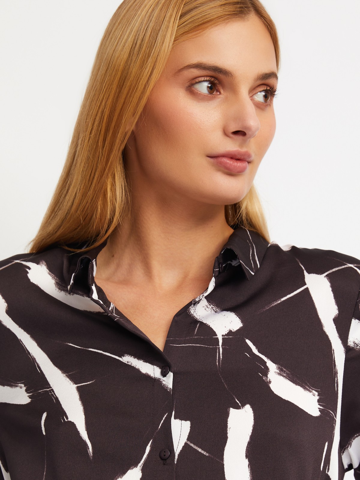 Атласное платье-рубашка с воротником и акцентном на талии zolla 02411827Y353, цвет коричневый, размер XS - фото 5