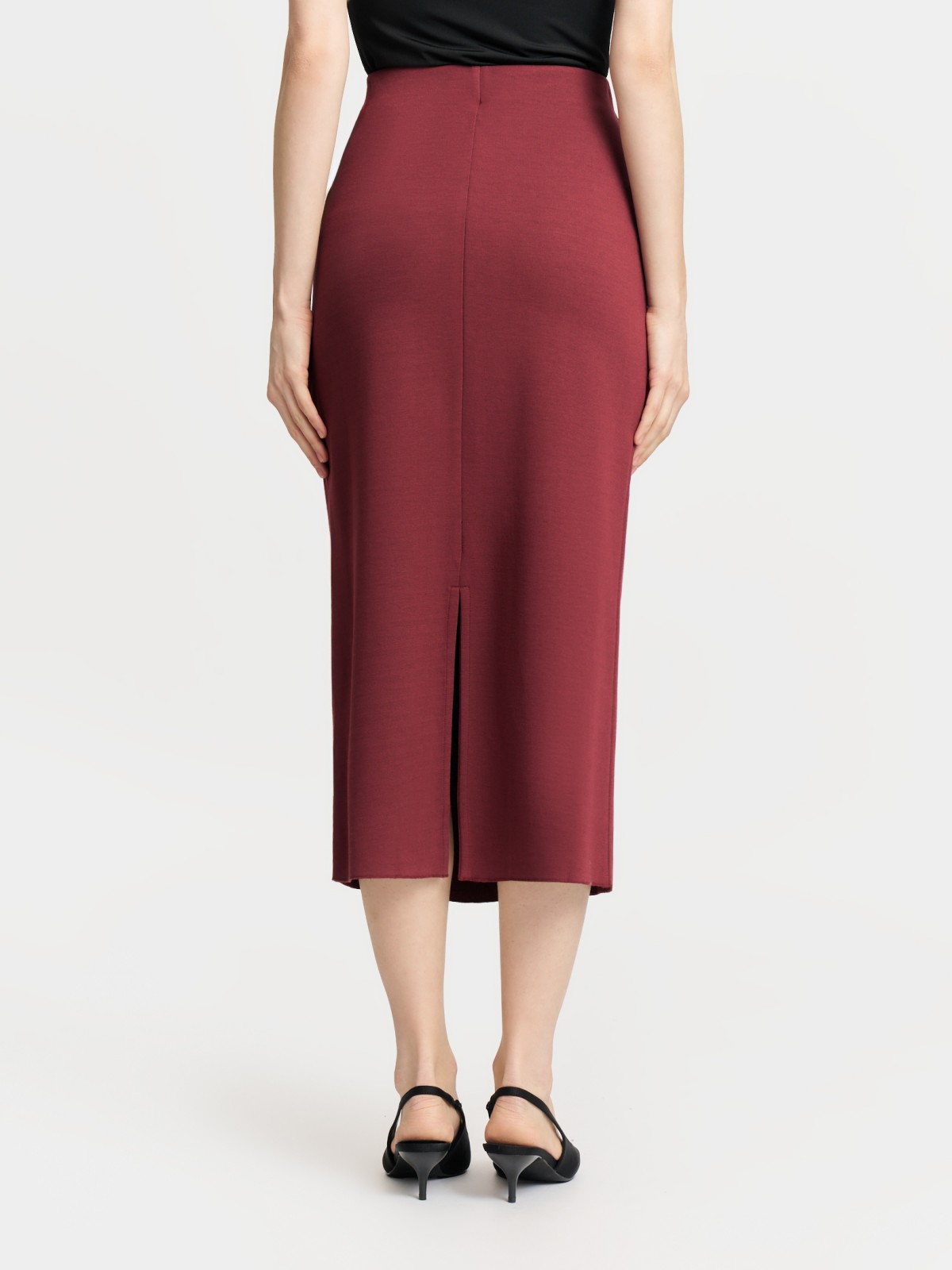 Трикотажная юбка-карандаш на резинке