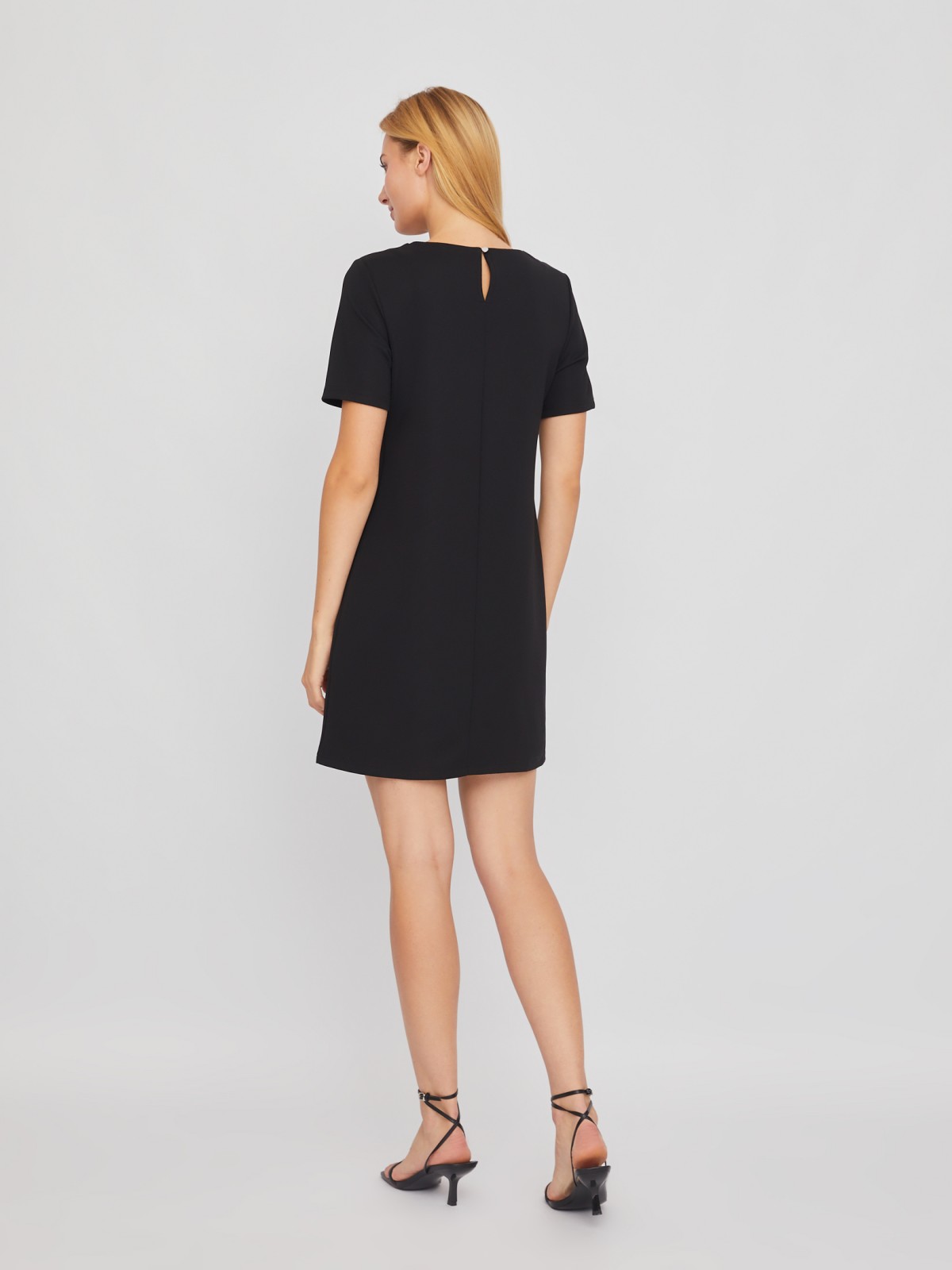 Платье длины мини с коротким рукавом и декоративной цепочкой zolla 02411819F472, цвет черный, размер XS - фото 6