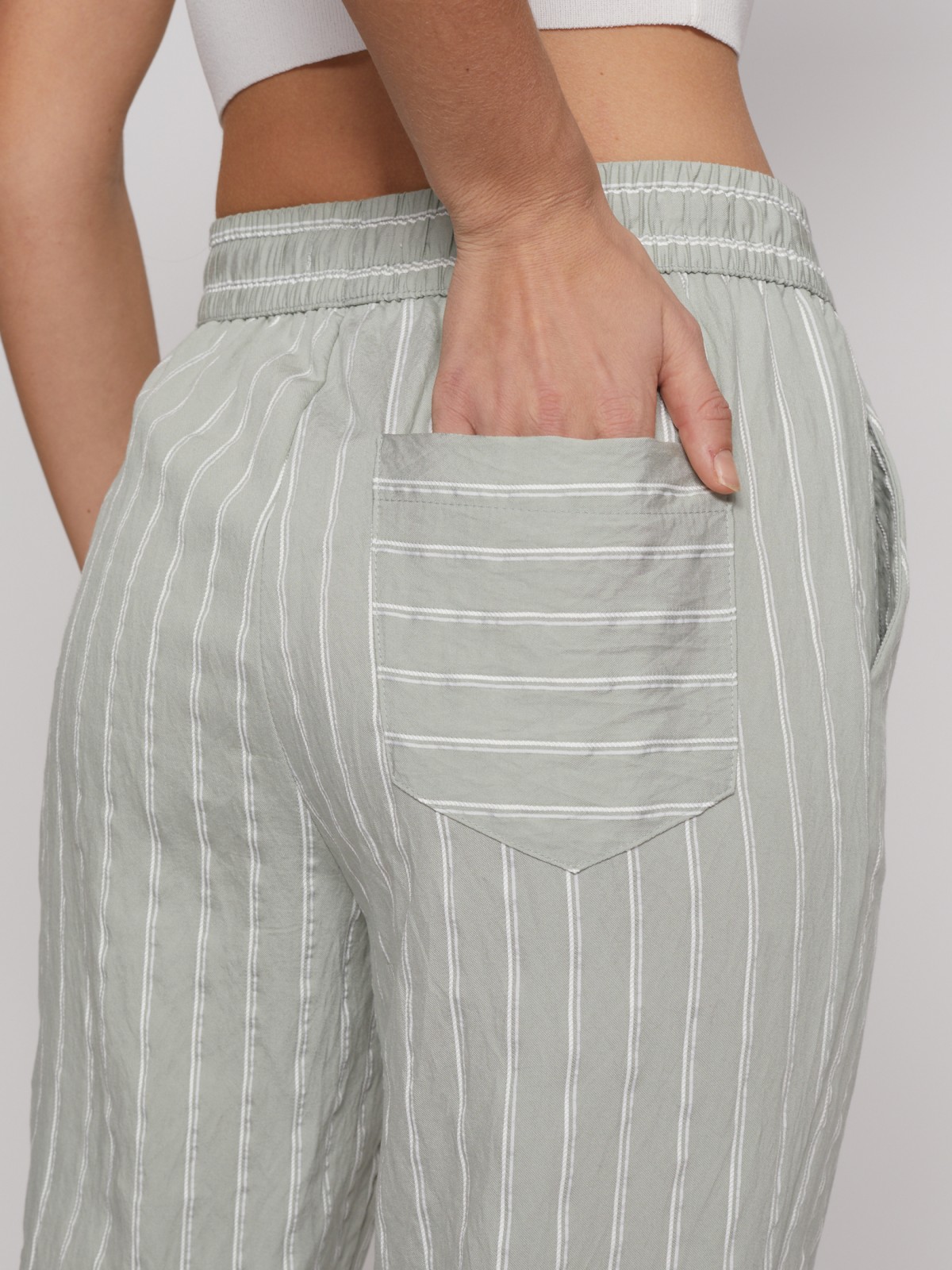 Брюки на резинке в полоску