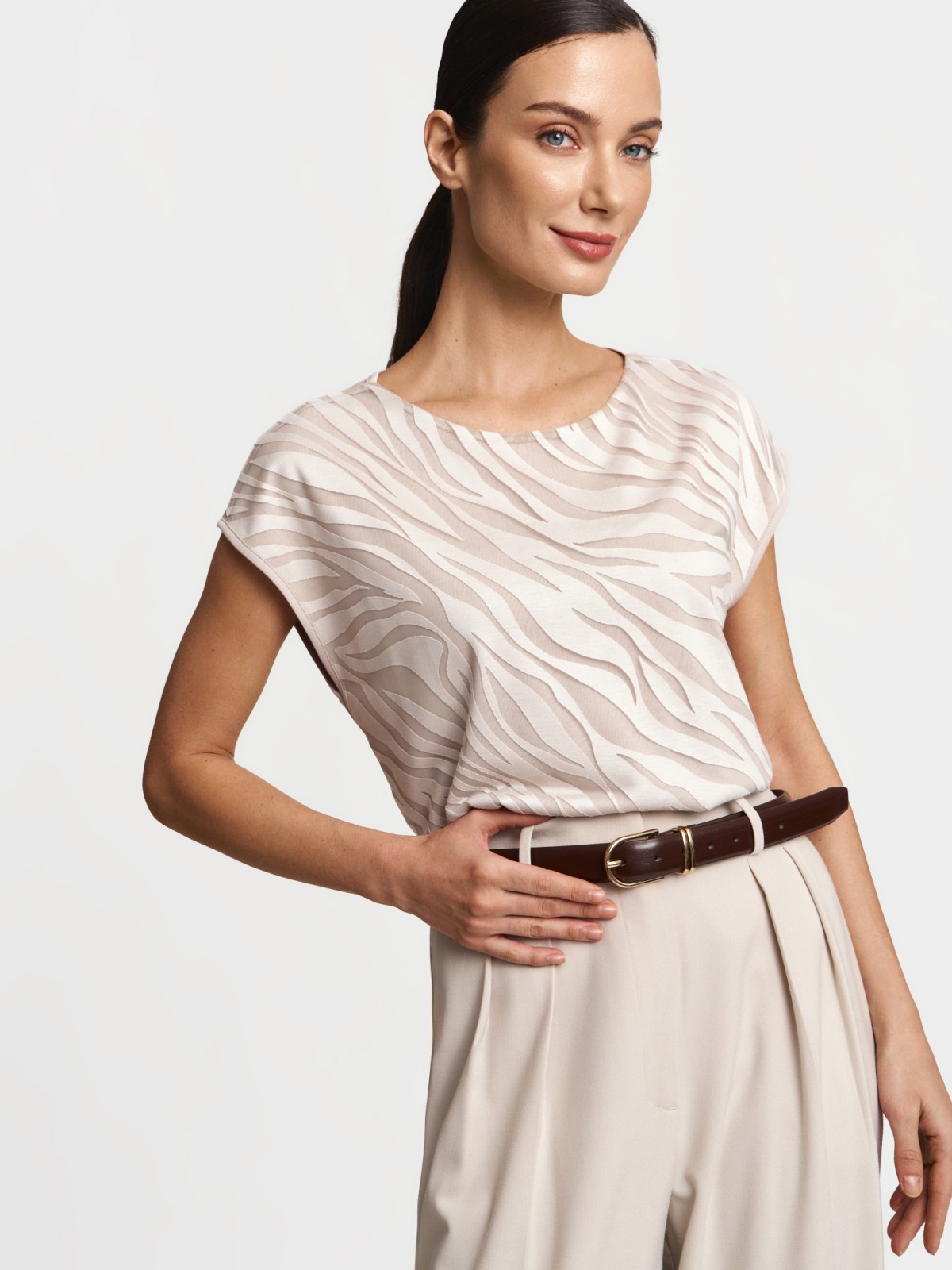 Блузка с узором в полоску