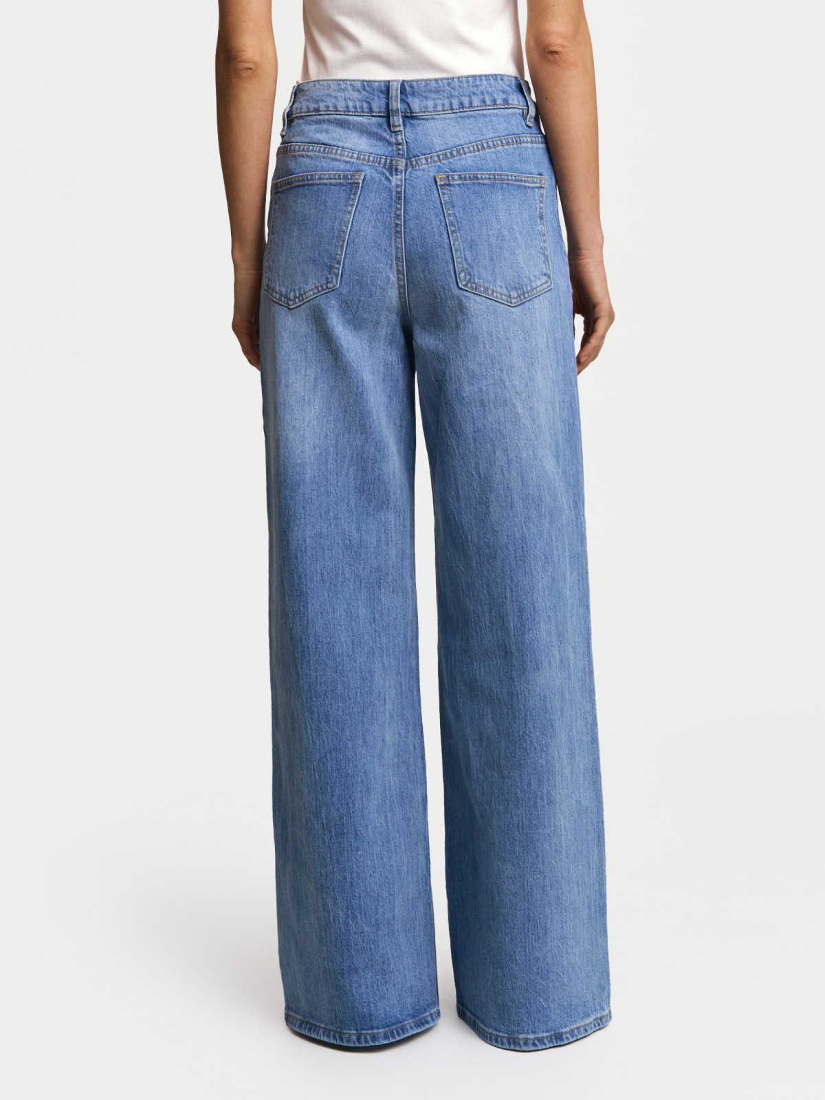 Джинсы силуэта Wide с высокой посадкой