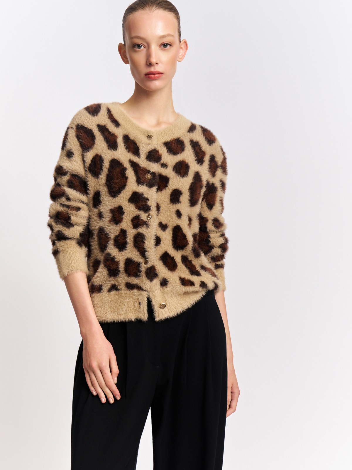 Вязаный леопардовый кардиган на пуговицах