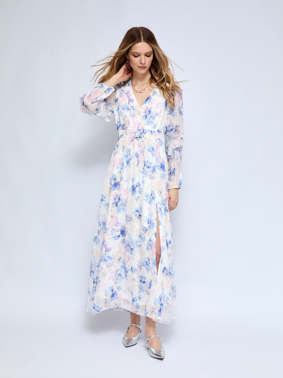 Платье макси из шифона на кулиске с разрезом