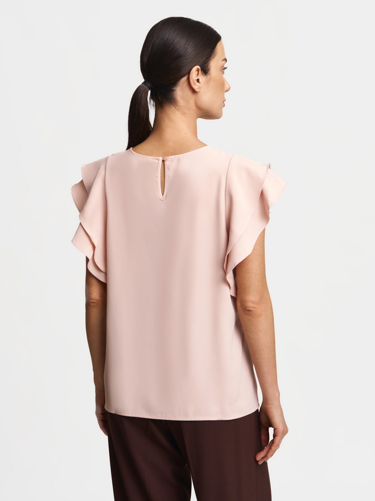 Топ-блузка с воланами на рукавах