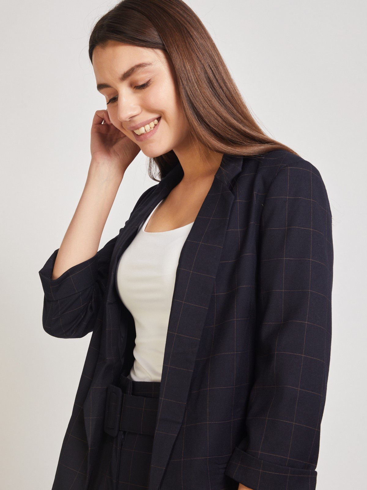 Пиджак в тонкую клетку без застежки