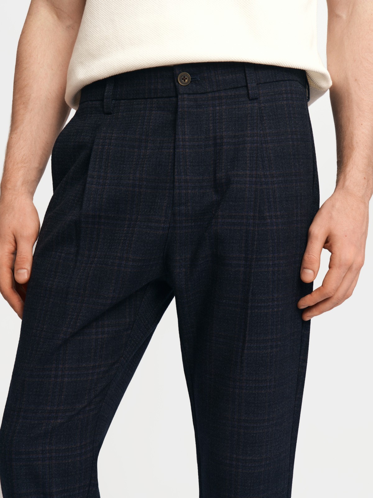 Брюки силуэта Tapered в клетку с поясом на резинке