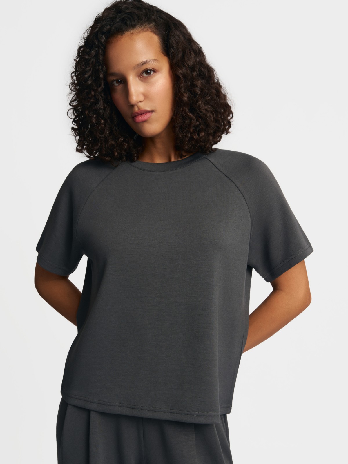 Трикотажная футболка однотонная