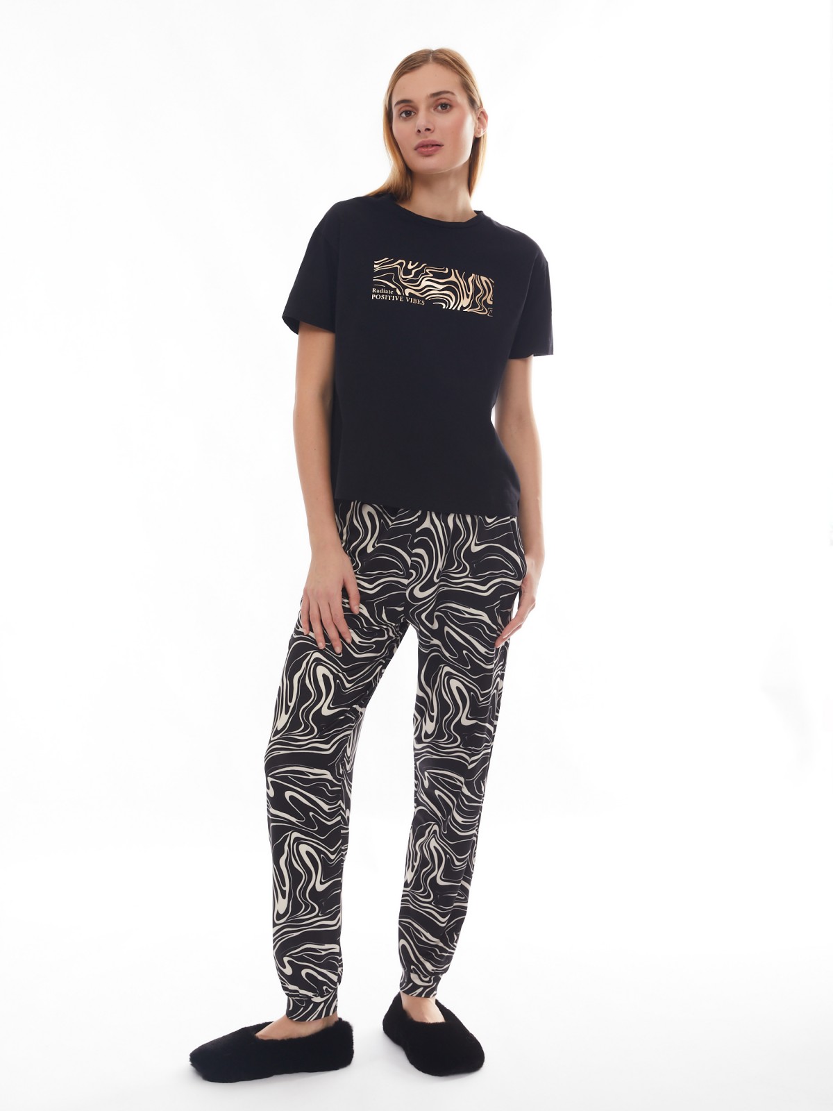Домашний пижамный комплект (футболка и штаны) zolla 624138726103, цвет черный, размер XS