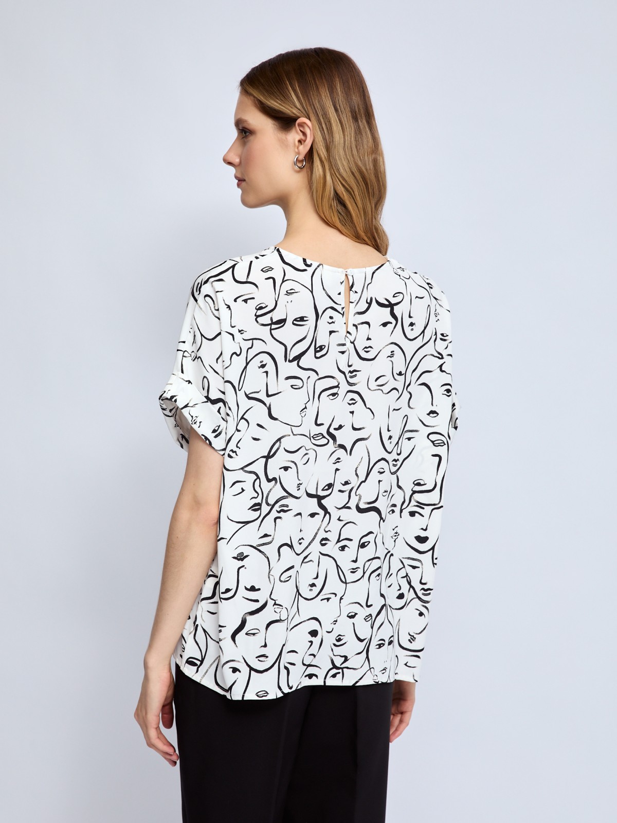 Блузка с коротким рукавом и принтом