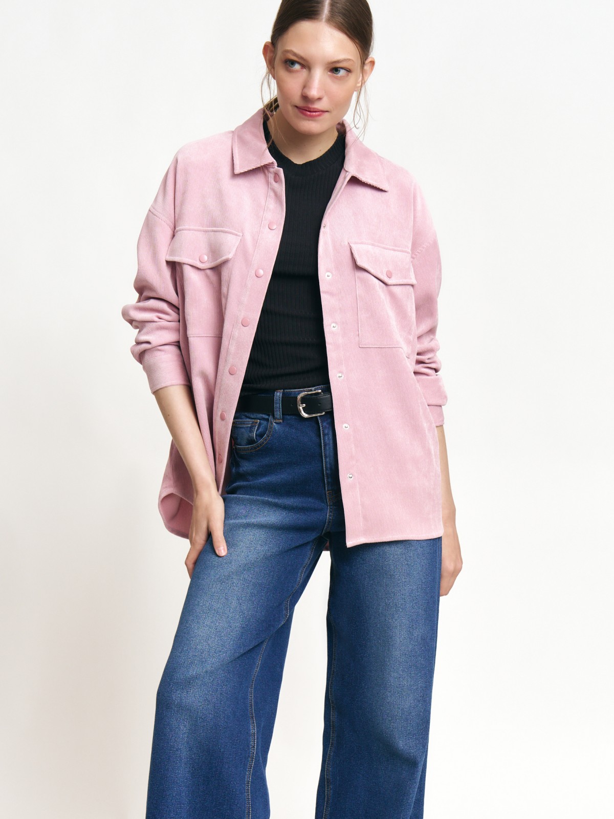 Вельветовая верхняя рубашка оверсайз силуэта