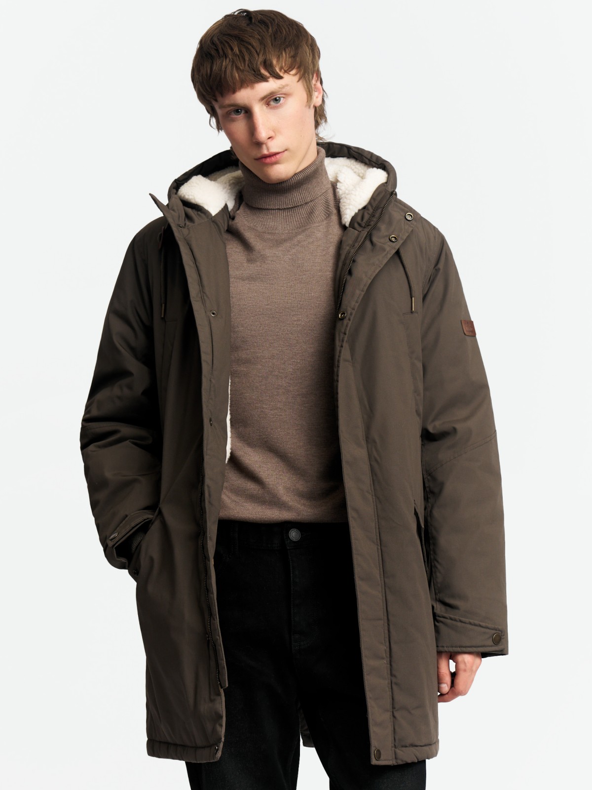 Тёплая куртка-парка с подкладкой из экомеха