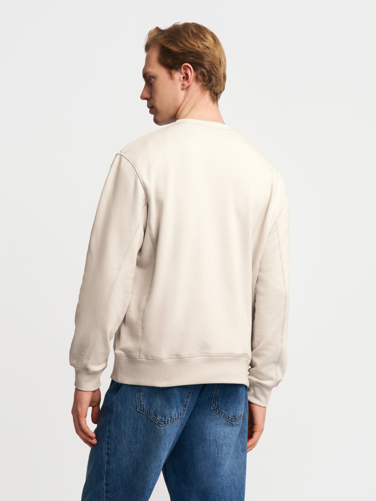 Свитшот прямого кроя с длинным рукавом