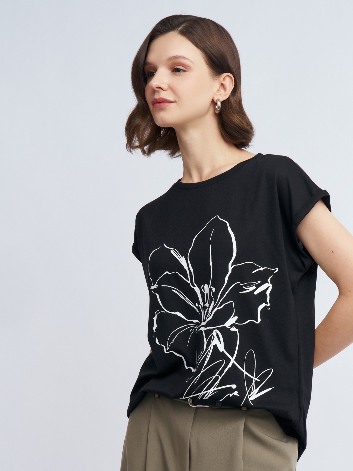 Трикотажная футболка с цветочным принтом