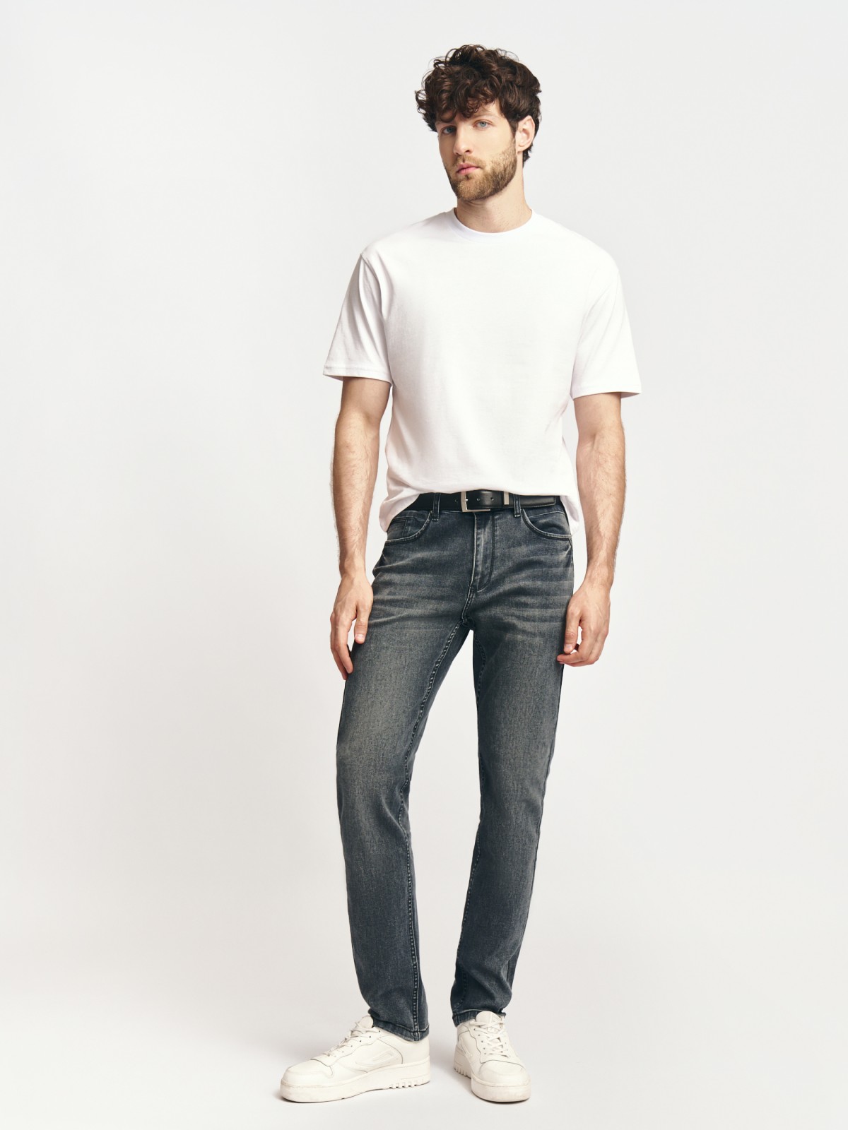 Джинсы фасона Tapered