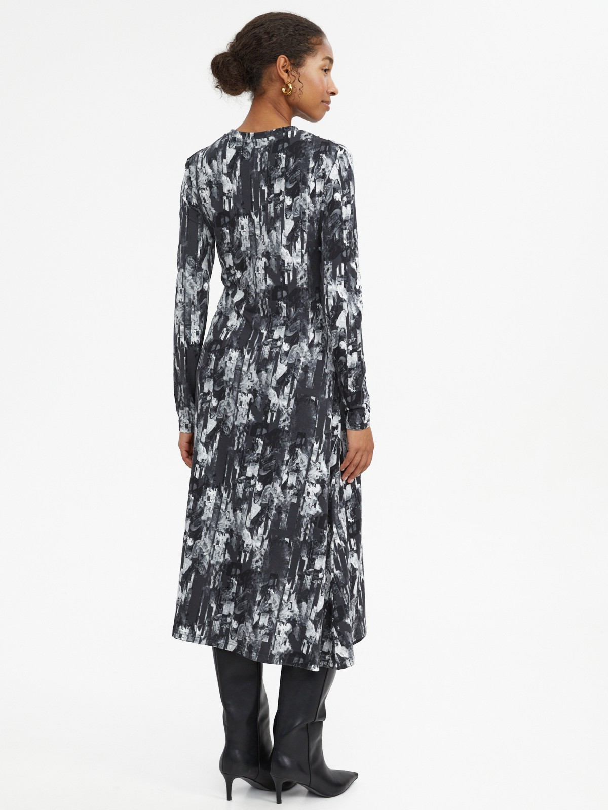 Трикотажное платье миди с принтом