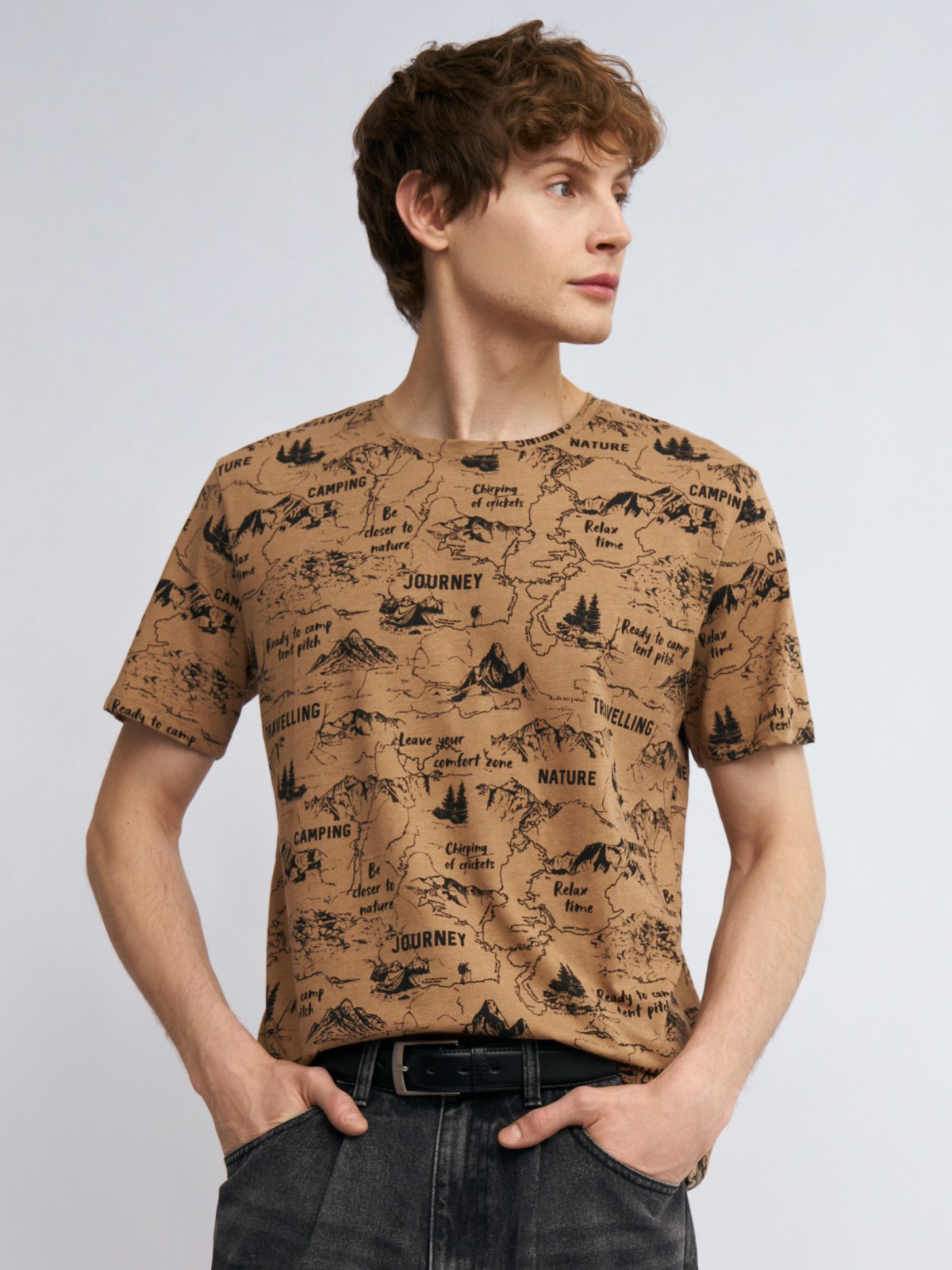 Футболка с коротким рукавом и принтом