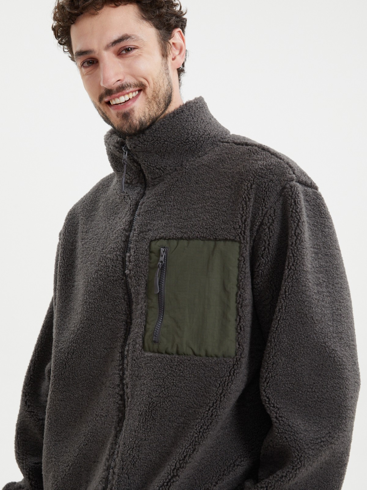 Толстовка из экомеха на молнии с воротником