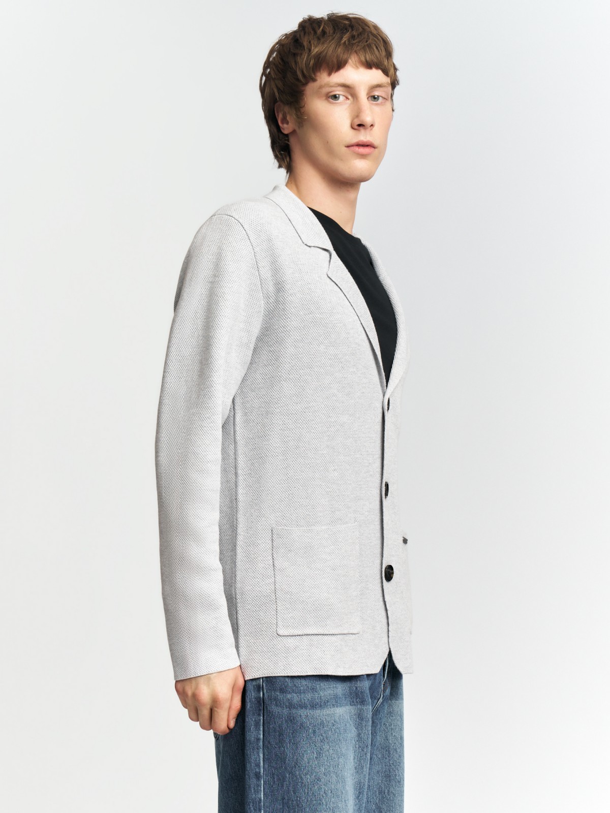 Вязаный кардиган на пуговицах с воротником и карманами