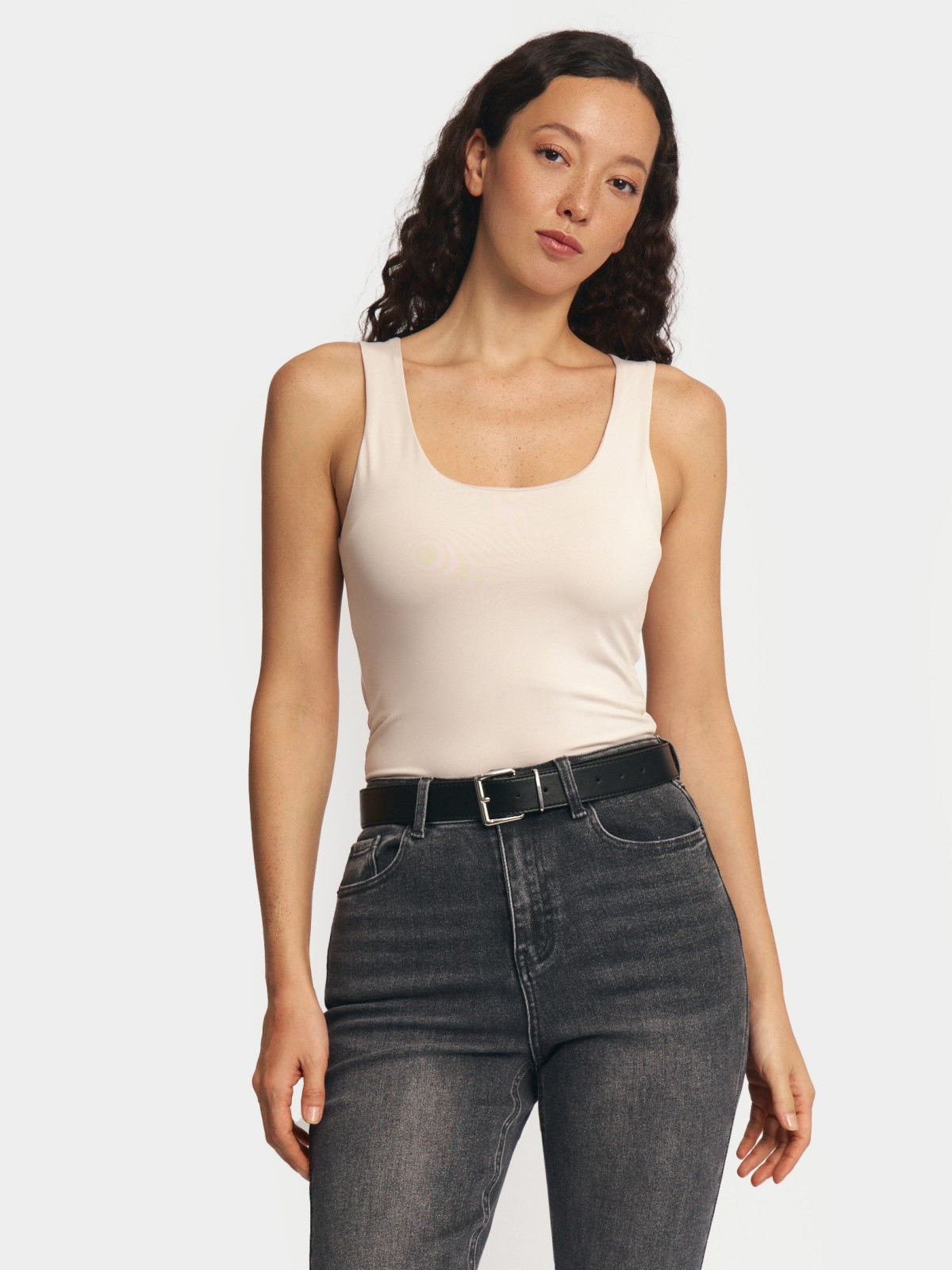 Бесшовный топ-майка без рукавов