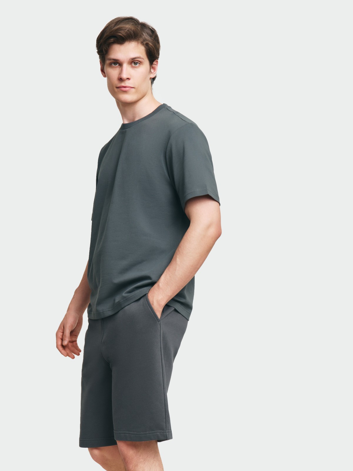 Футболка из хлопка с круглым вырезом