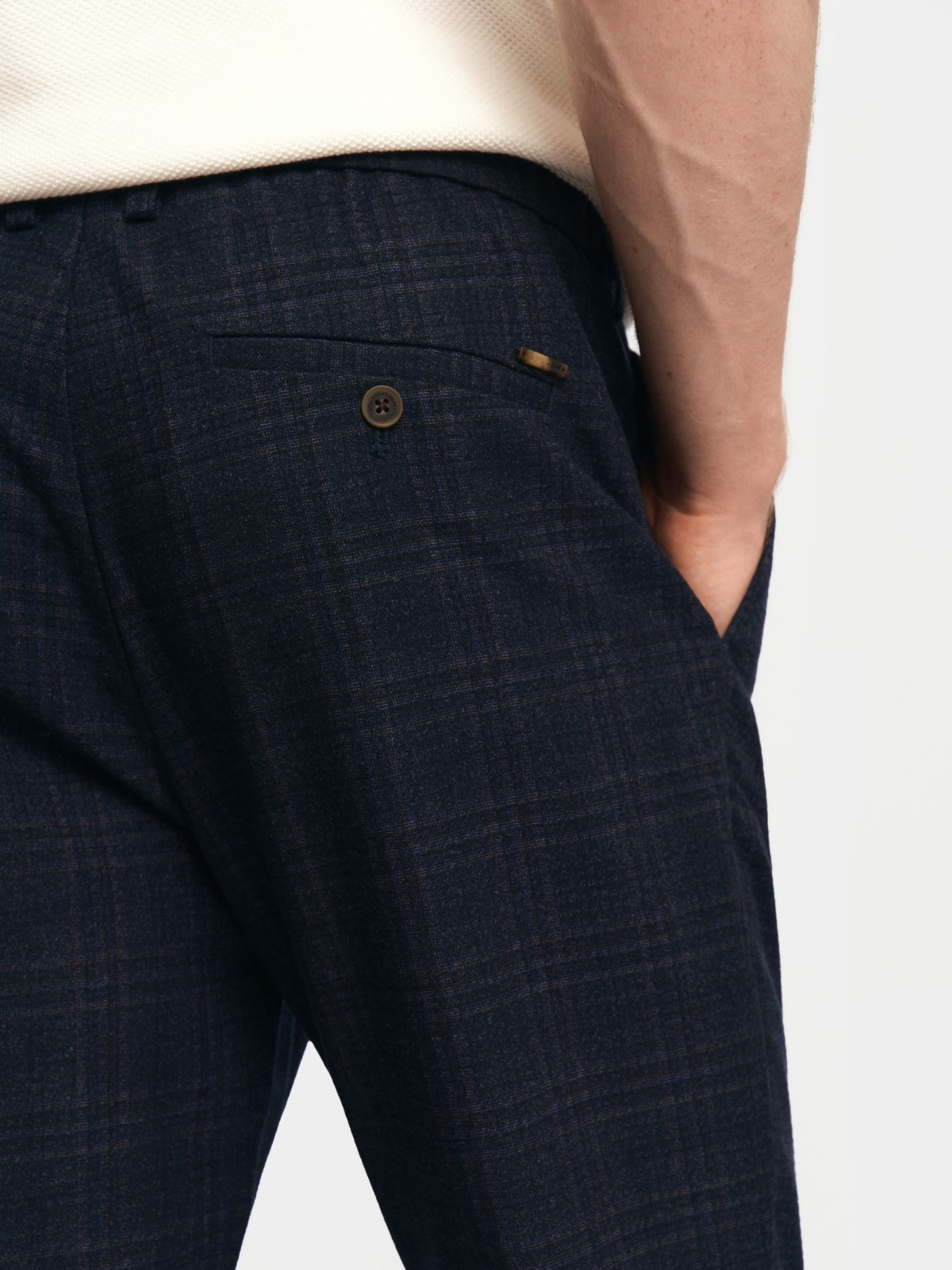 Брюки силуэта Tapered в клетку с поясом на резинке