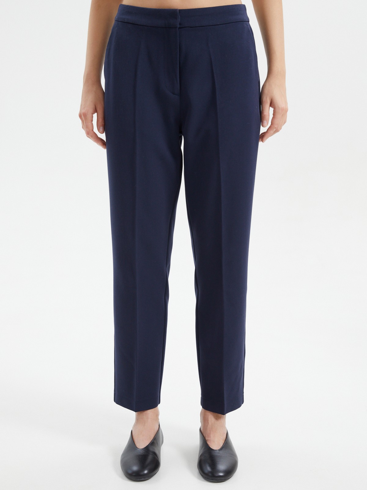 Офисные брюки Slim на резинке со стрелками