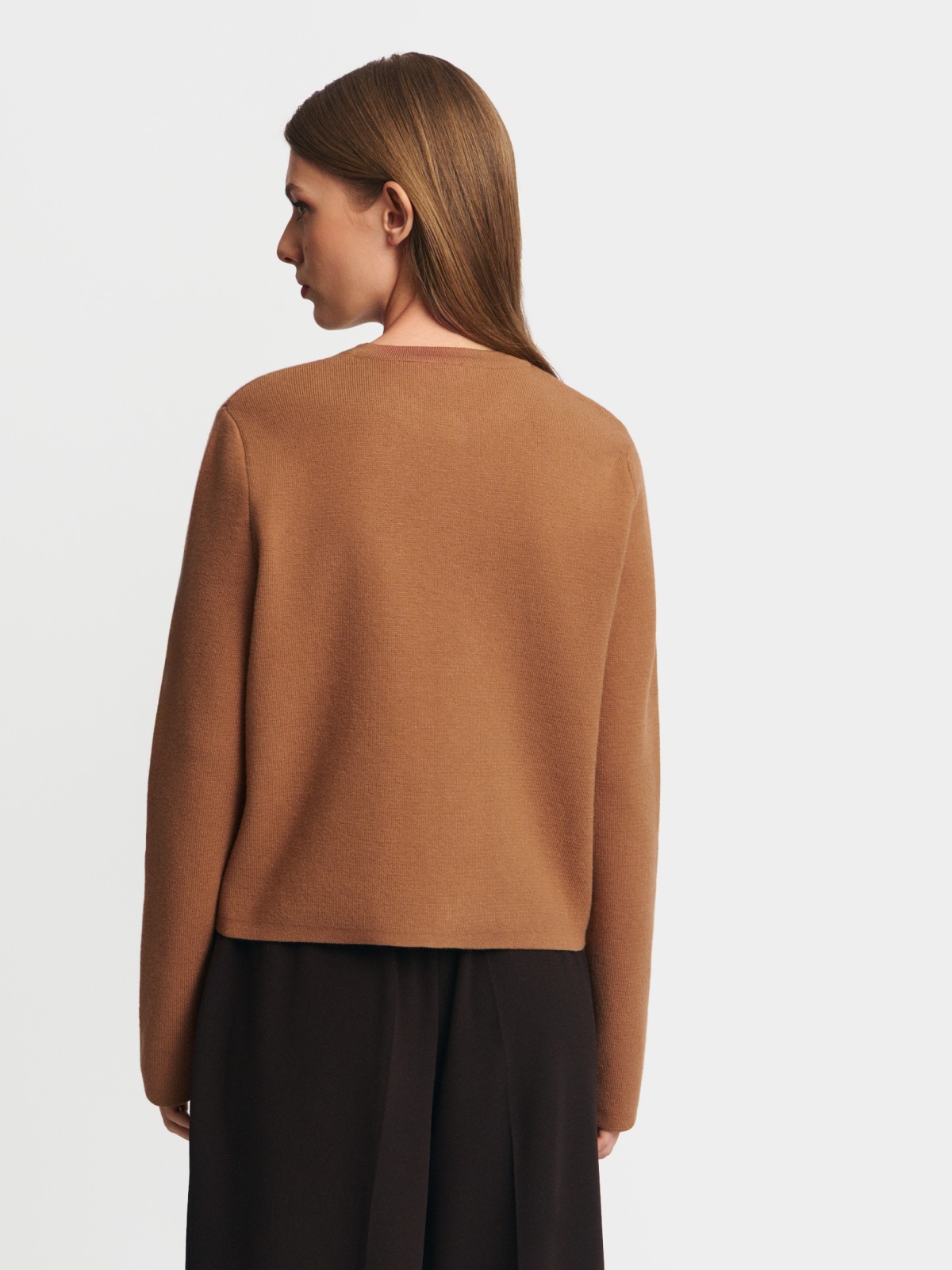 Короткий кардиган-жакет на пуговицах