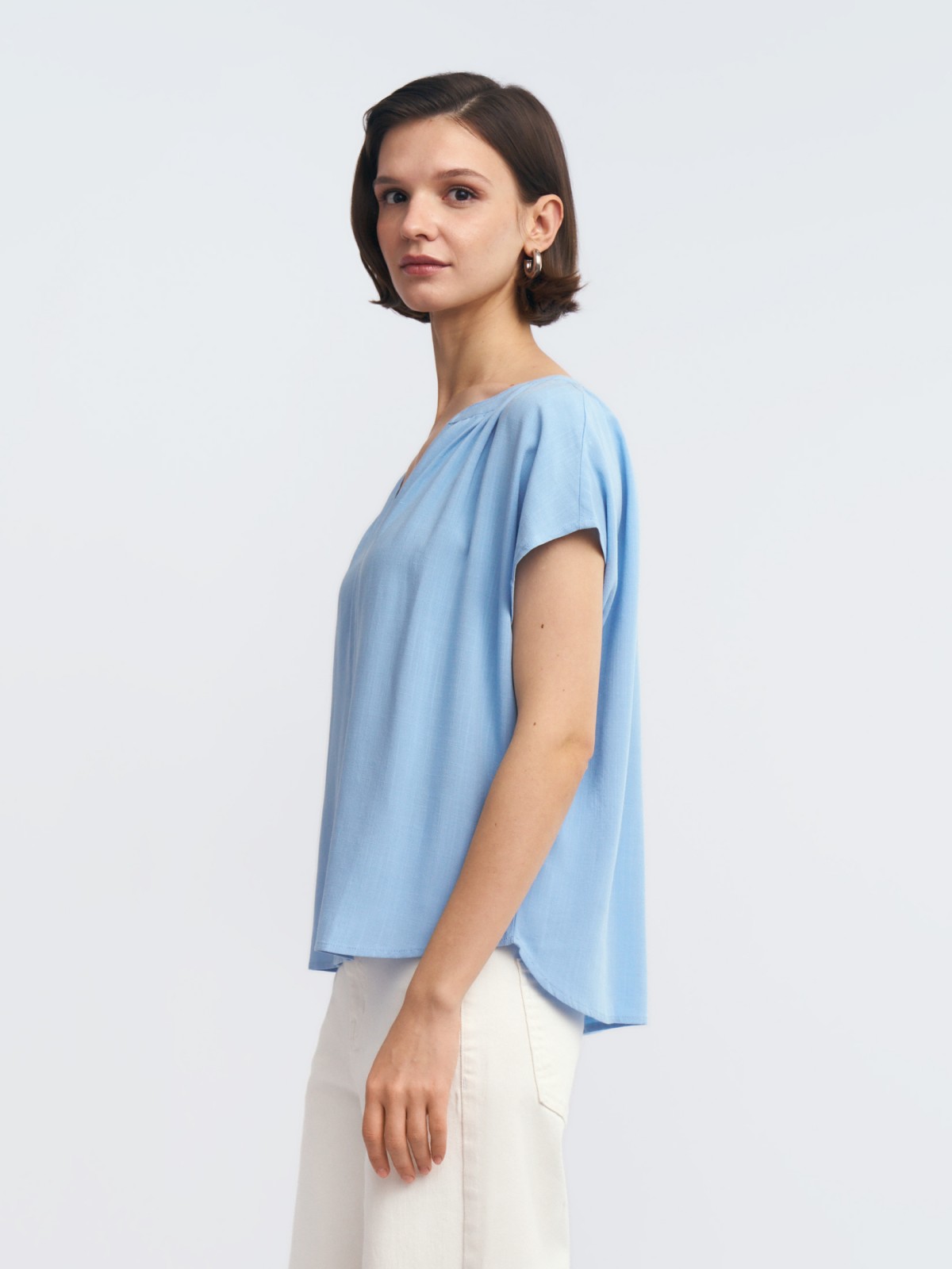 Блузка из вискозы с коротким рукавом